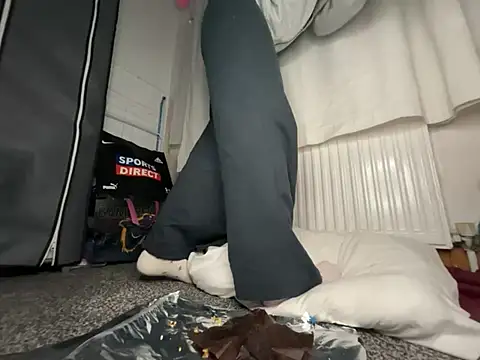 bimboiiii online show from March 24, 10:04 pm