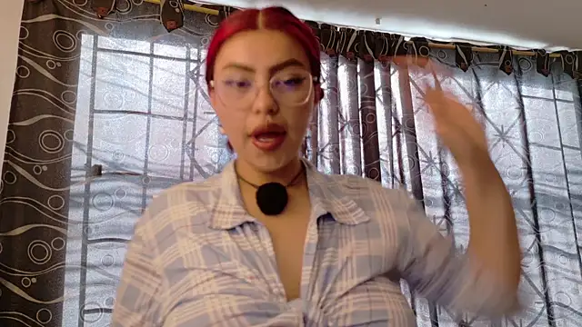lil moon1 online show from April 22, 12:24 pm