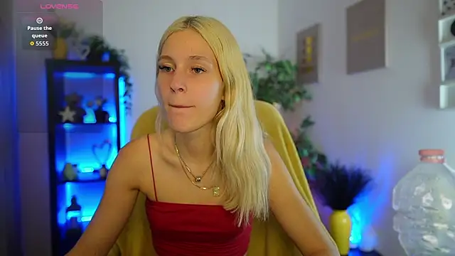 Luna Grace18 online show from June 8, 3:46 pm