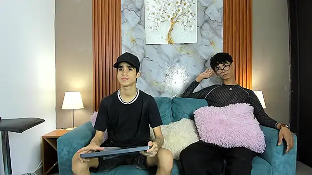 NAUGHTY BOYS1 online show from March 16, 7:18 pm