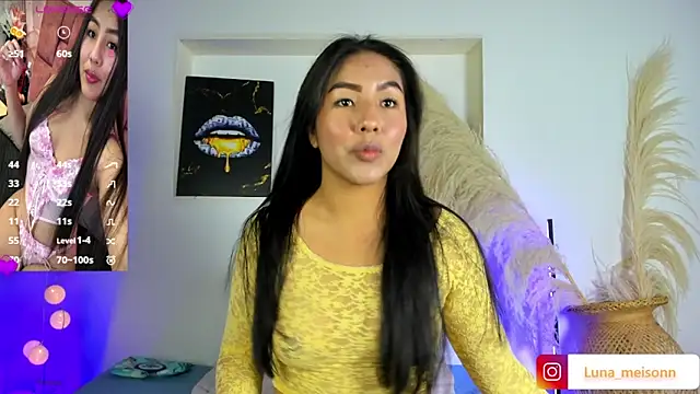 Luna Maisoon online show from May 5, 11:35 am