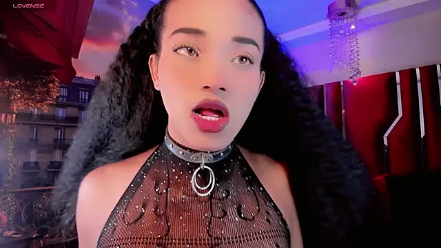 Paola Delfino online show from March 28, 2:05 pm