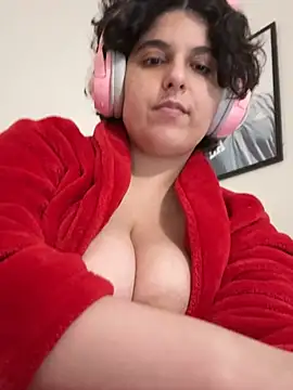 Yasminebbyxx online show from March 17, 8:40 am