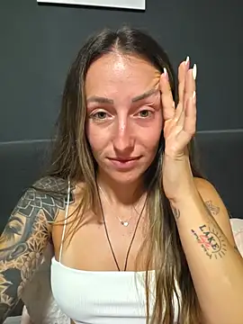 NicoleKaiser online show from May 31, 6:09 pm