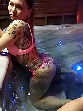 Couple qc online show from April 2, 12:41 am