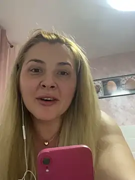 Maria3879 online show from March 18, 4:06 am