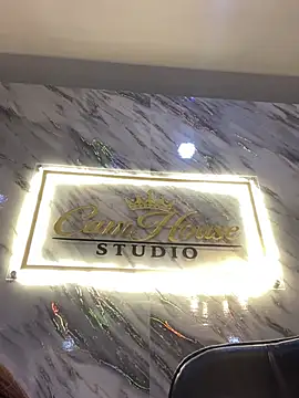 emiiross online show from May 9, 2:57 am