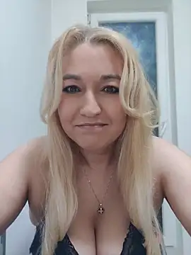 LexaVelure online show from May 9, 9:39 pm