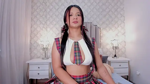 zoejenner  online show from April 30, 9:41 pm