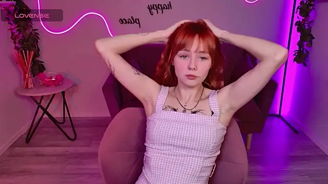 MiaSensitive online show from May 28, 2:48 pm