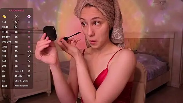 MilaVey online show from June 12, 7:11 pm