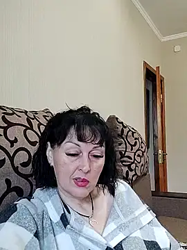 HelgaDennis online show from May 10, 6:59 am