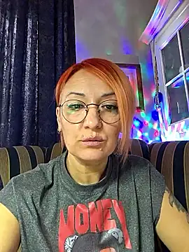 moon berry  online show from March 21, 9:14 am