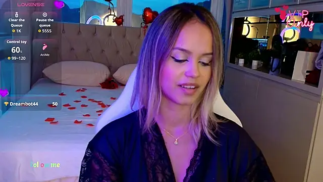 Stacy Tyler online show from June 12, 8:17 pm