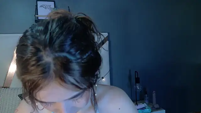 StarrMoon   online show from April 28, 3:21 am