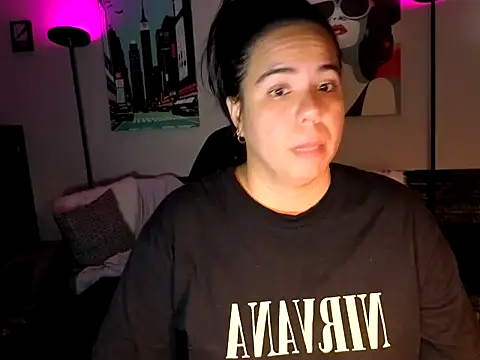 HannaJonns online show from April 21, 9:33 pm