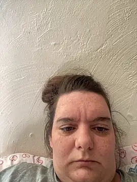 DaddysLiLNaughtyWife online show from April 21, 3:30 pm