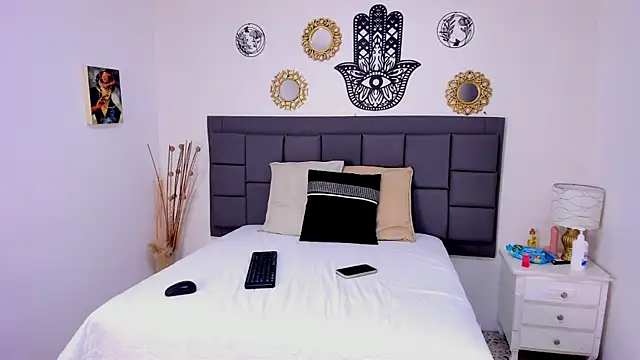 silvanadelatorre online show from May 28, 11:46 pm