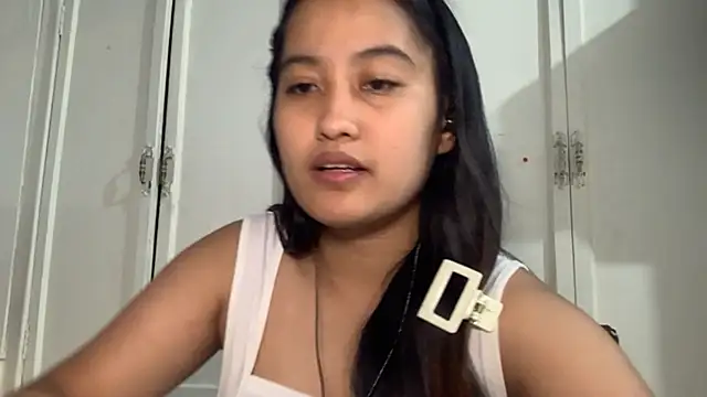 KathrynCarchi online show from March 27, 11:44 am