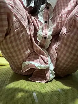 Aly 208 online show from March 31, 2:17 pm