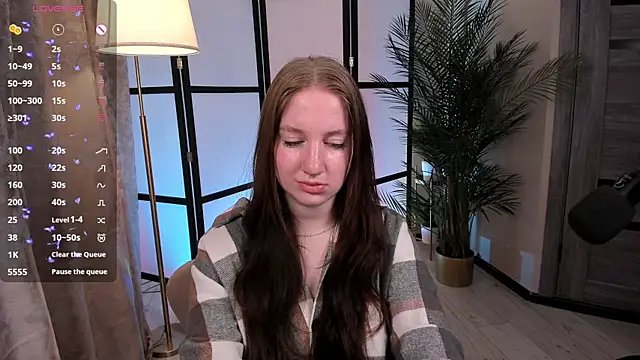 Elisabeth Binder online show from June 18, 3:41 am