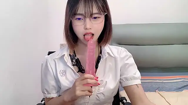 xiaodanta- online show from April 1, 11:44 am