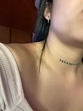Violetaa pink18 online show from May 12, 2:24 pm