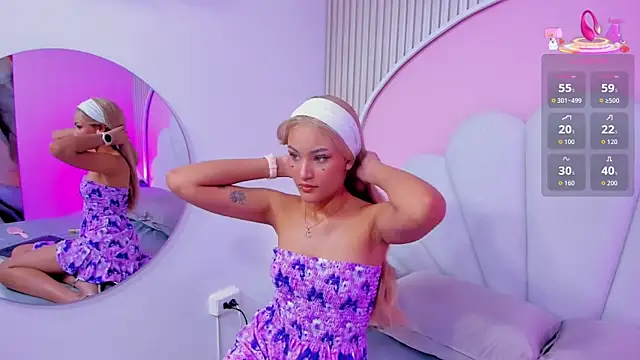 mia  poppy online show from April 22, 3:36 am