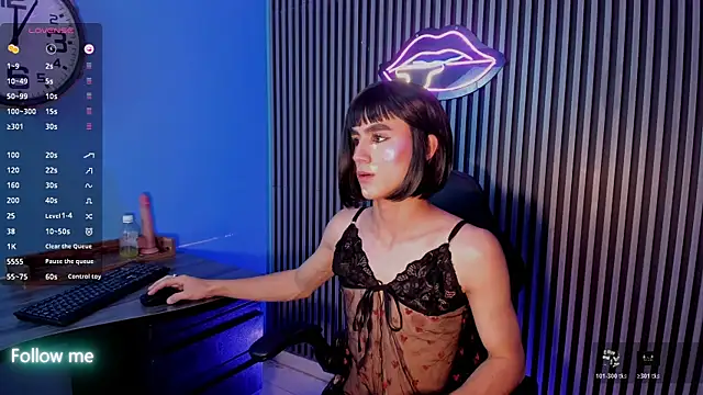 Jostyn rous online show from May 21, 12:14 pm