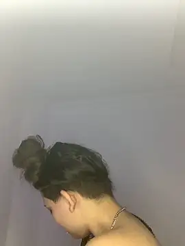 pricila887 online show from March 28, 8:36 am