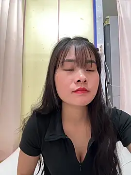 Naked-xx online show from June 14, 1:11 pm