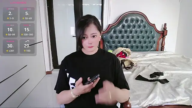 lisahua online show from June 18, 7:32 am