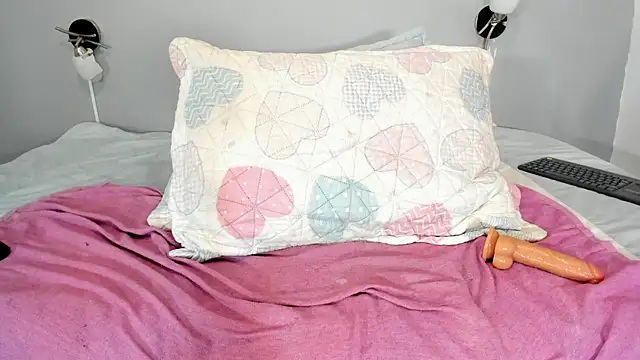 Amy Jhonnes online show from April 10, 7:31 pm