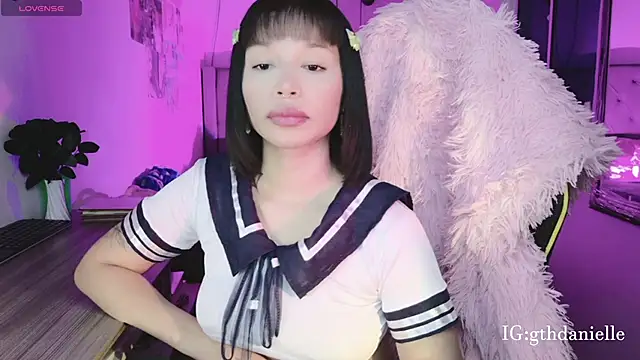 goth Valentinna online show from April 9, 6:19 am