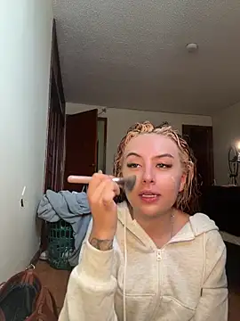 Amber-fire online show from May 24, 7:35 pm