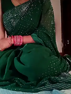 priyahot2001 online show from April 12, 9:56 am