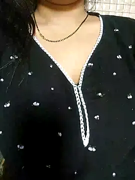 Rufiya khan0 online show from March 31, 5:40 am