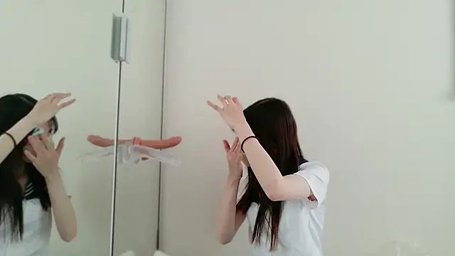 yuki2210 online show from May 25, 6:23 am