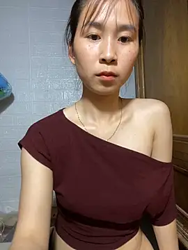 -Tini- online show from April 3, 3:32 pm