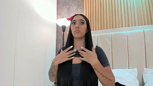 coral evans05 online show from March 31, 8:09 pm