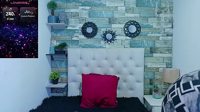 Skylernaomi online show from May 29, 1:42 pm