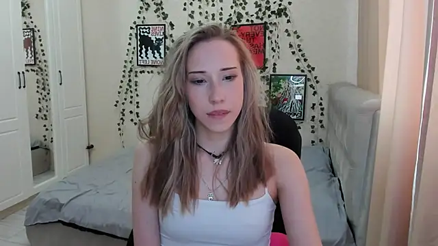 Emmarayder online show from April 1, 1:41 pm