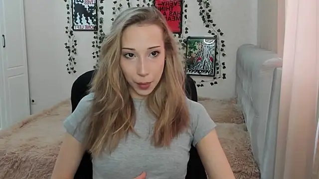 Emmarayder online show from April 13, 1:56 pm