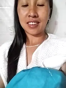 Lisa-aa online show from May 11, 3:07 pm