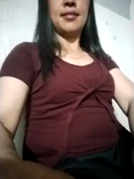 Lisa-aa online show from May 4, 1:26 pm