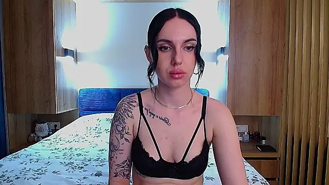 Sour Berry  online show from May 11, 4:26 pm