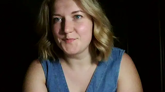 TinaKittyX online show from May 9, 9:39 pm