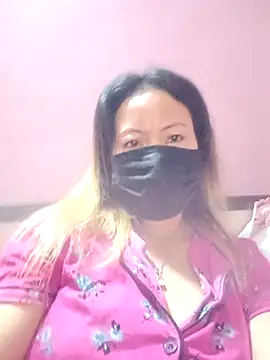 Bristy BigBoobs online show from April 14, 3:17 am