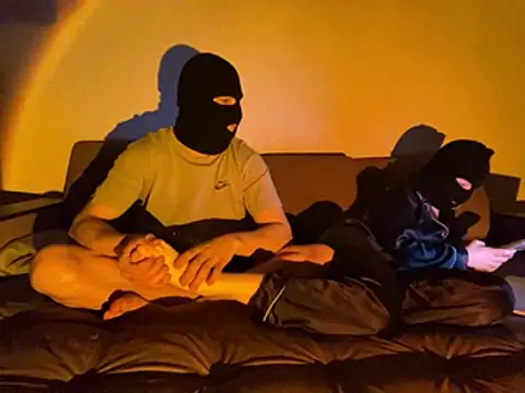 PamelaCouple  online show from April 3, 5:00 pm