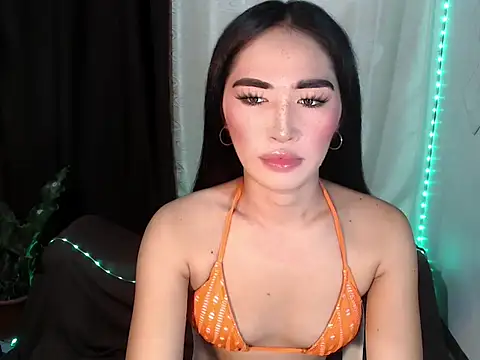 urasiankylie online show from June 8, 5:35 pm